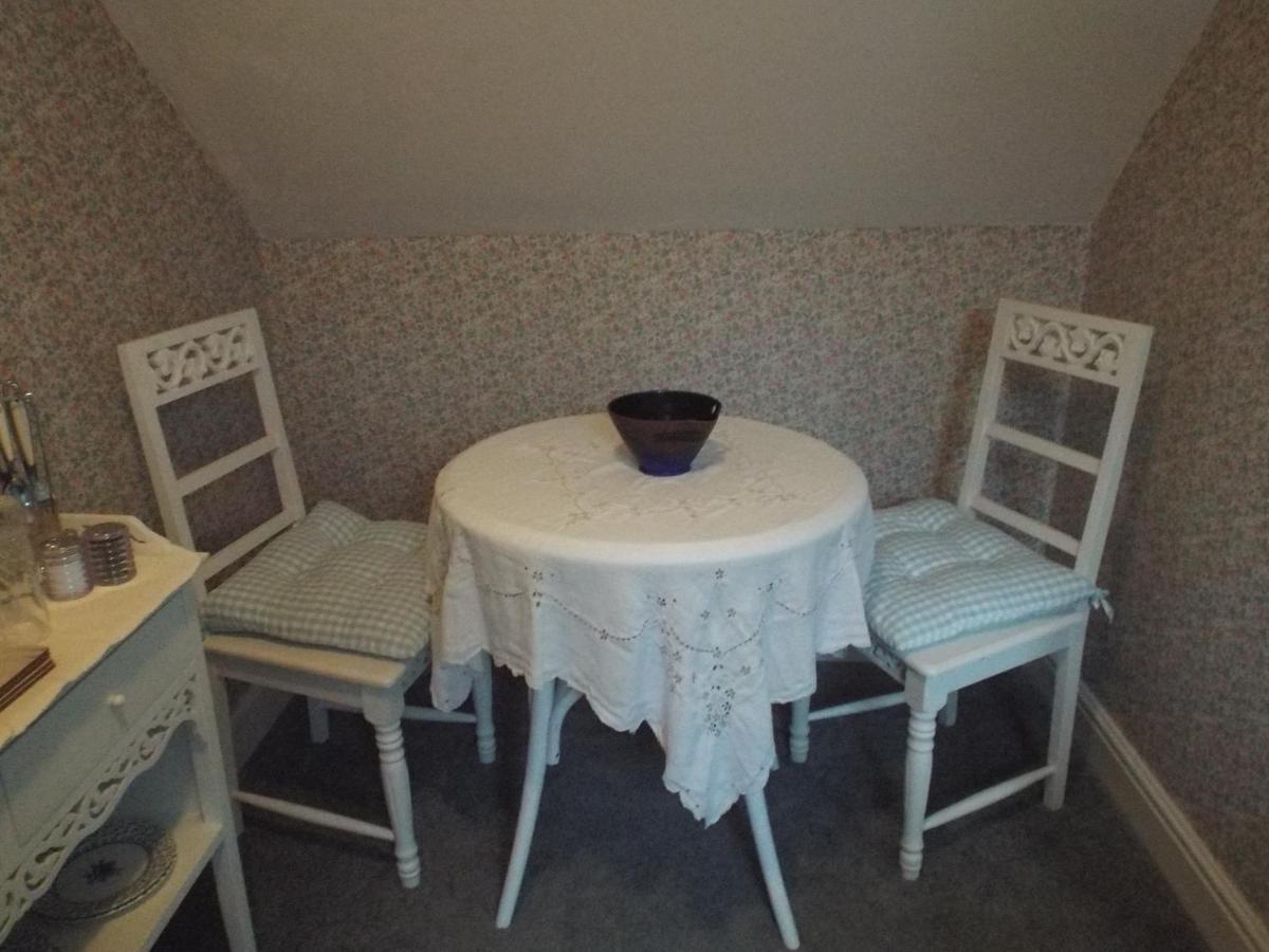 Pendyffryn Manor Bed & Breakfast Little Haven Εξωτερικό φωτογραφία