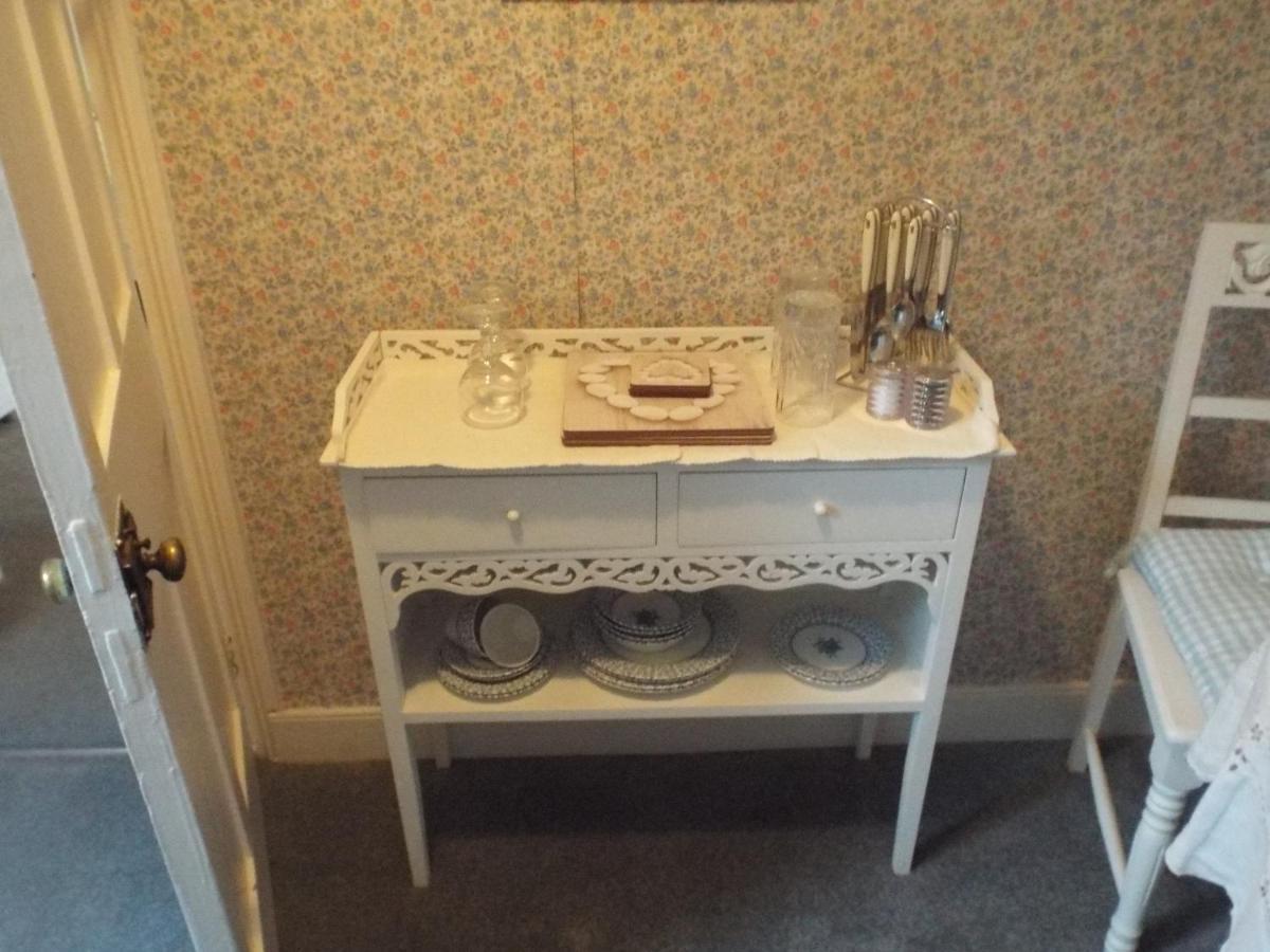 Pendyffryn Manor Bed & Breakfast Little Haven Εξωτερικό φωτογραφία