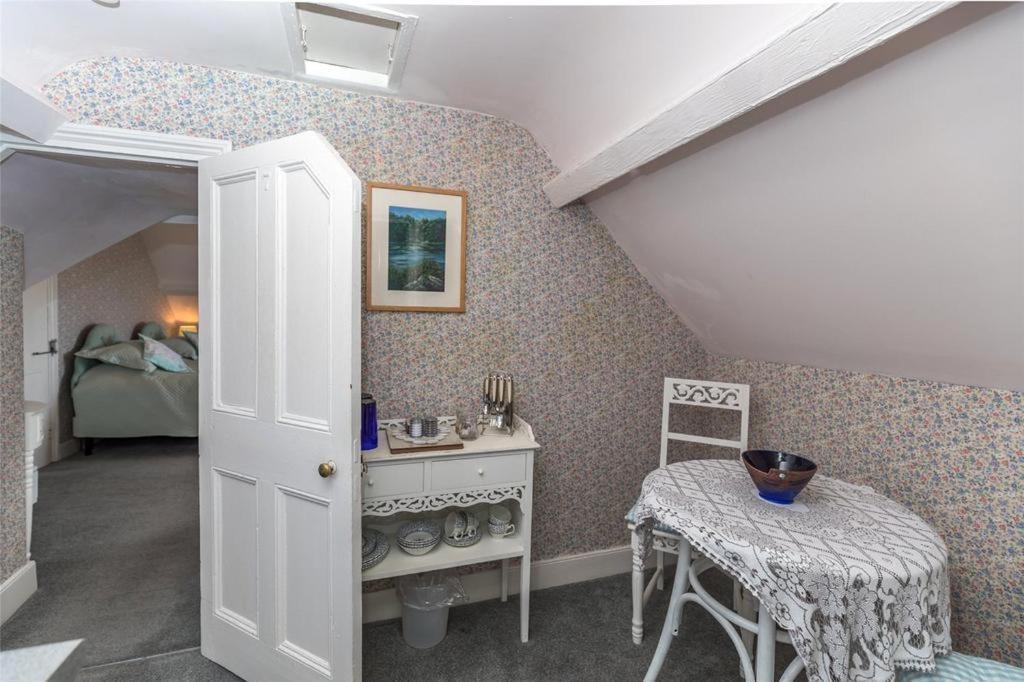 Pendyffryn Manor Bed & Breakfast Little Haven Εξωτερικό φωτογραφία