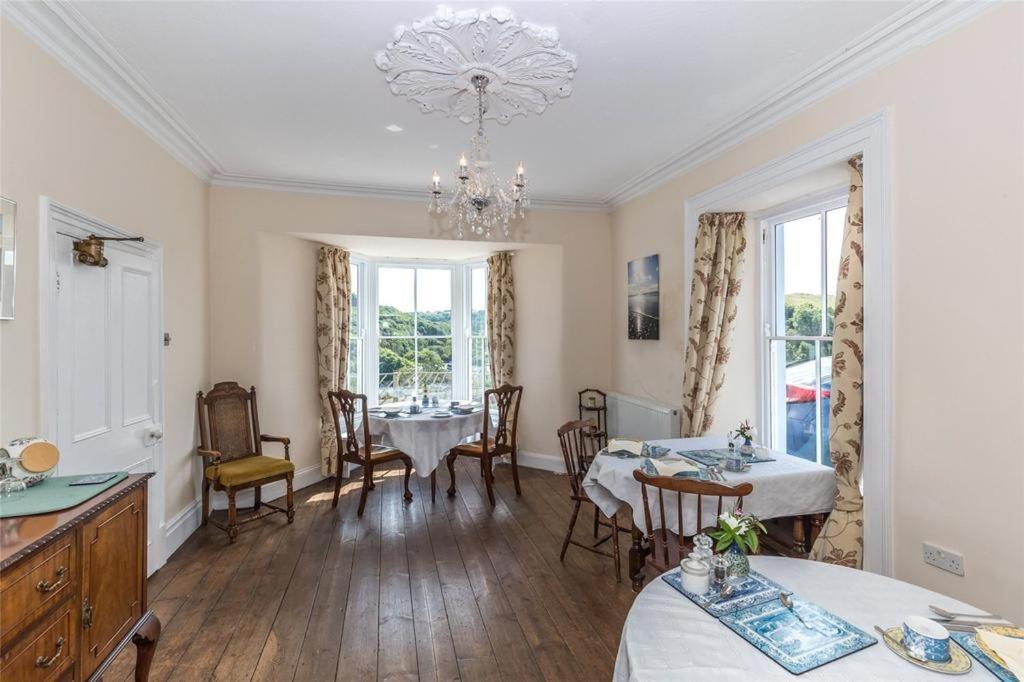 Pendyffryn Manor Bed & Breakfast Little Haven Εξωτερικό φωτογραφία