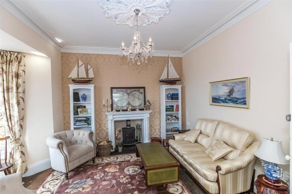 Pendyffryn Manor Bed & Breakfast Little Haven Εξωτερικό φωτογραφία
